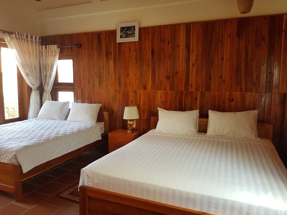 Free Beach Resort