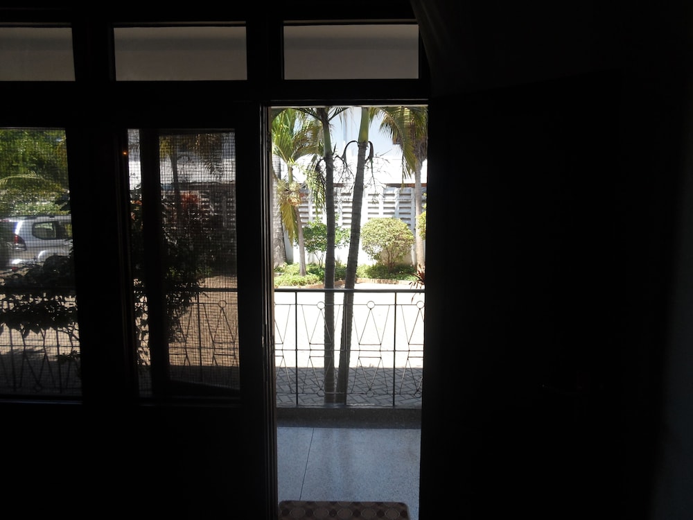 Upanga B&B - UN Road