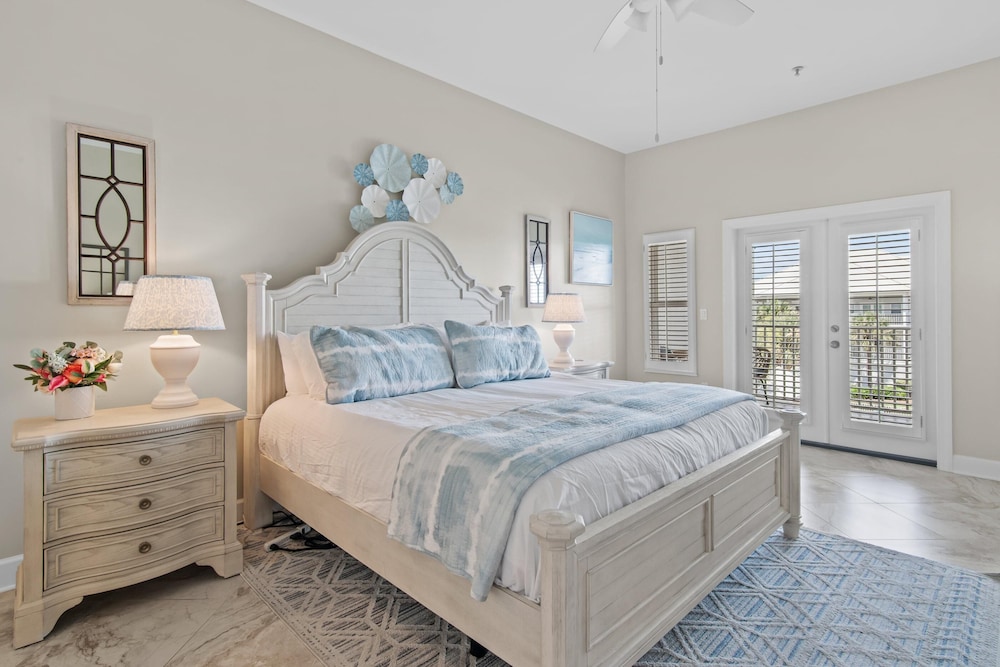 Pavilion Palms 203c