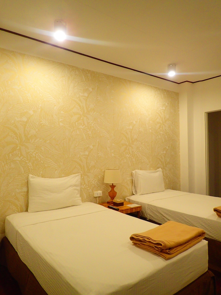 Aozora Seaside Mactan