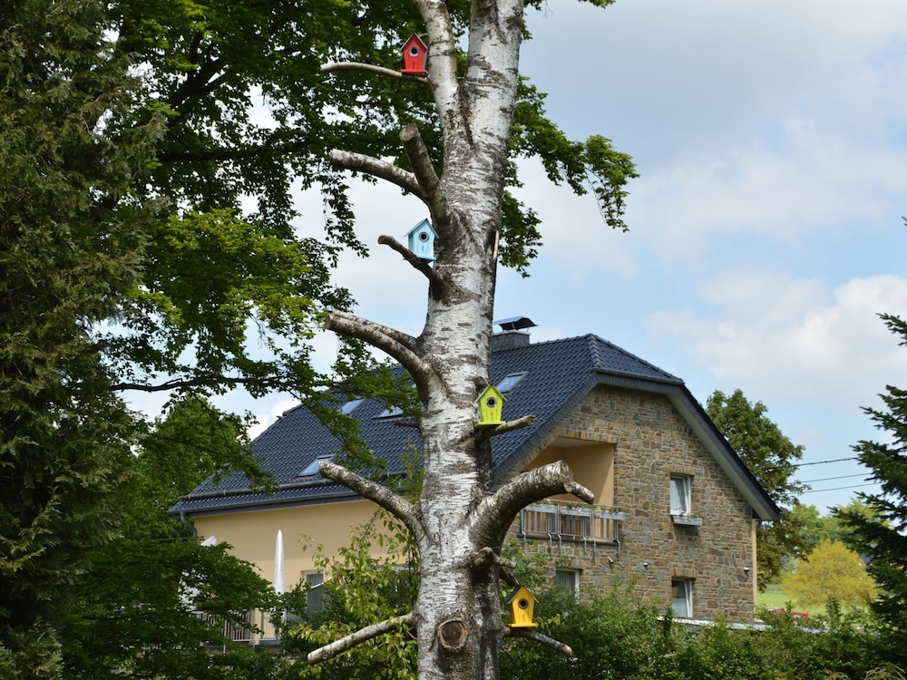 Photo 33