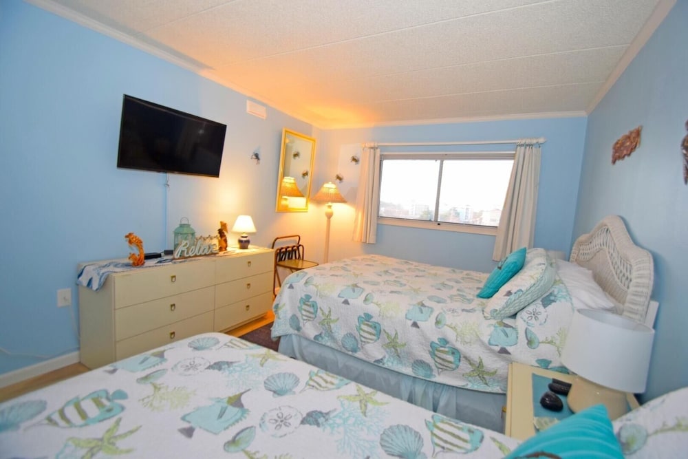 Marigot Beach 303 2 Bedroom Condo by RedAwning view 4