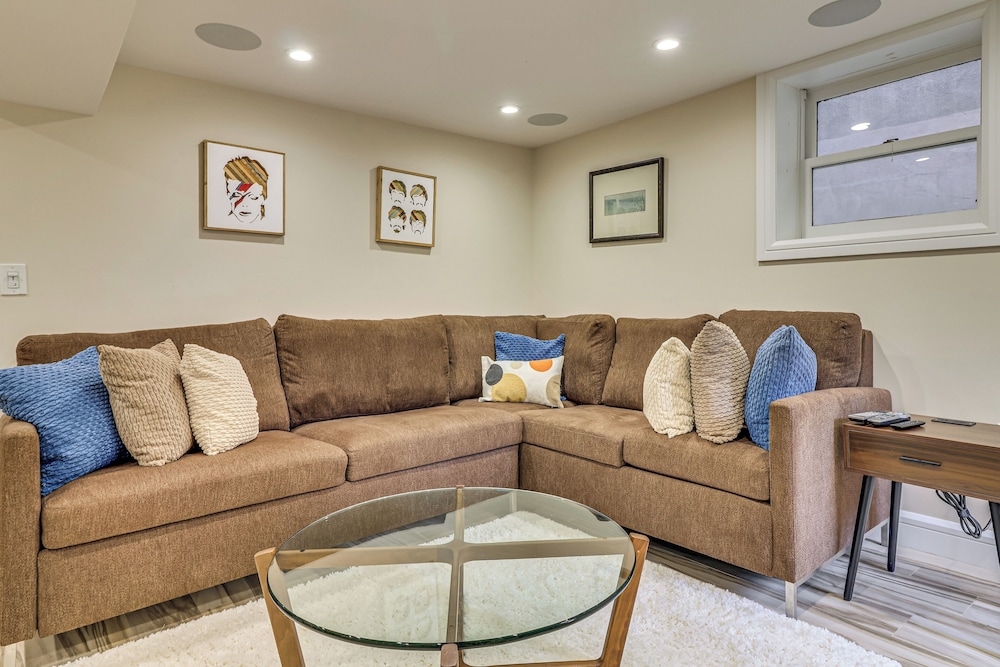 Walk to Hudson River Parks: Recently Renovated Apt