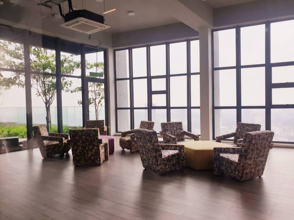 Cheras Minimalist Duplex Retreat for 8 Guests