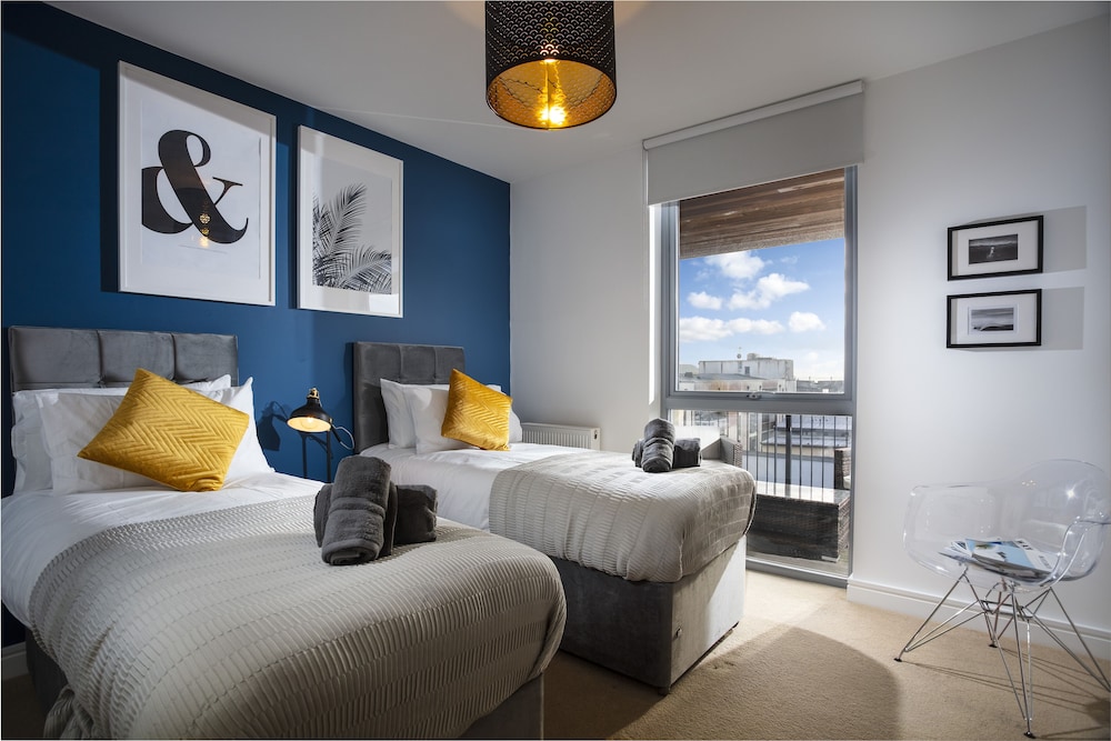 Plymouth Sea View Apartment view 2