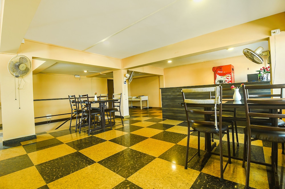 Food & Beverage