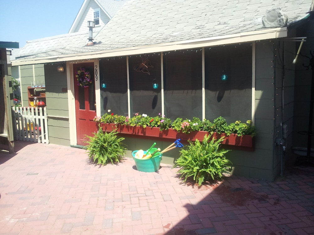 Island Guest House B&B