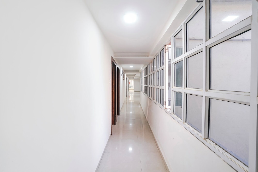 Fabhotel Arsh Executive Inn