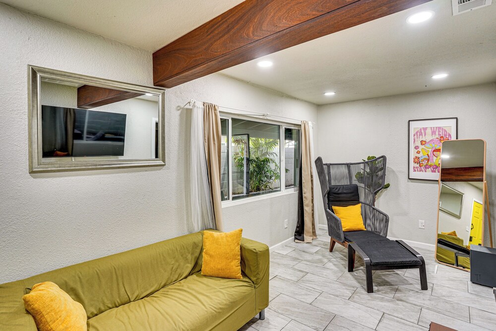 Explore LA & Long Beach: Compton Condo w/ Patio