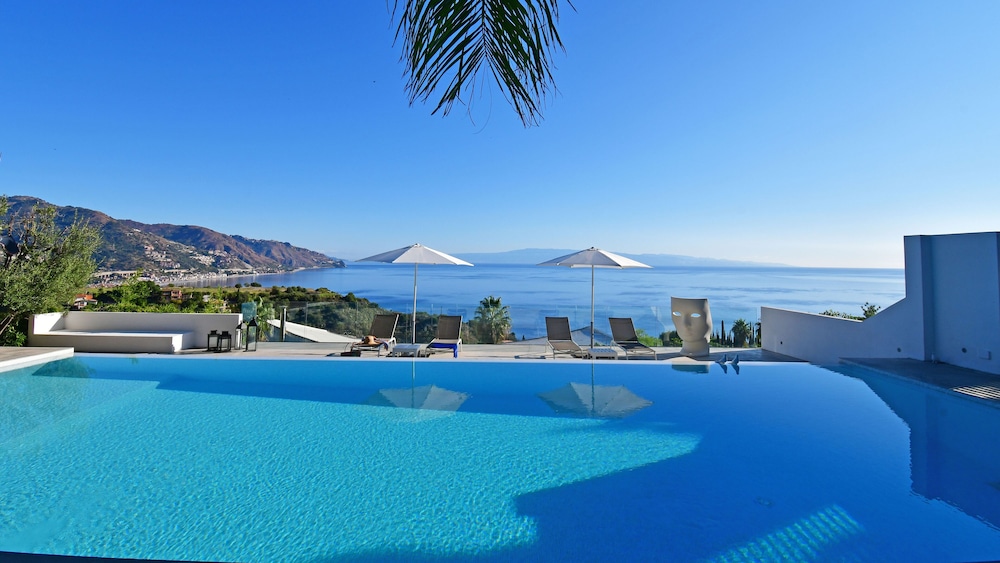Villa Karin 7 in Taormina view 4