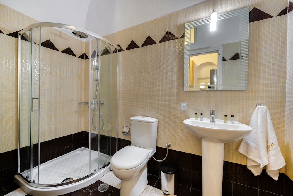 Iriana Suites