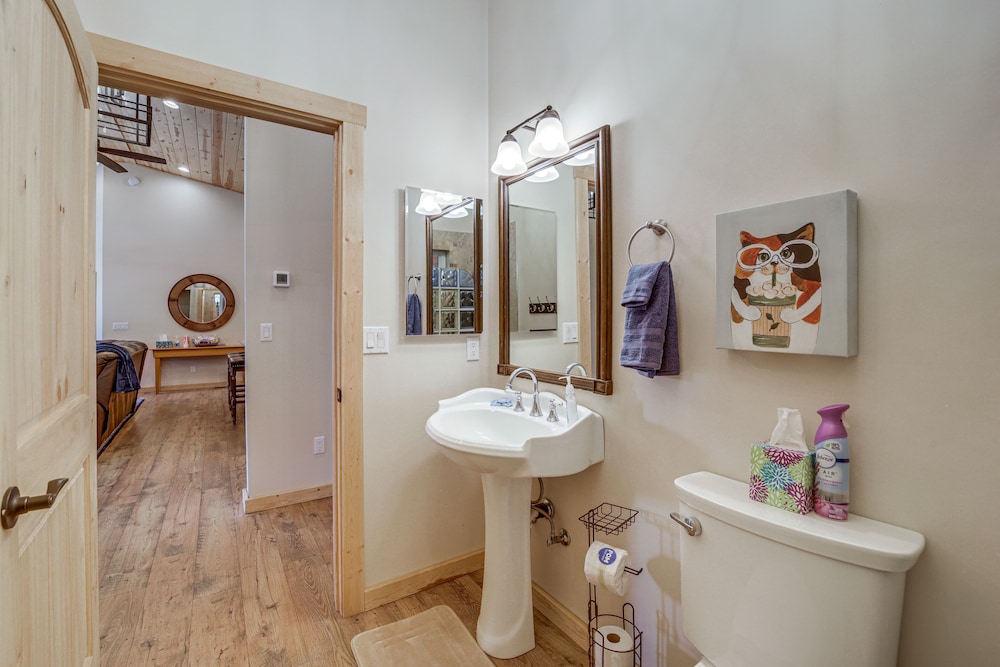 Airy Pine Cabin w/ Wraparound Deck Near Trails! - Property Image 39