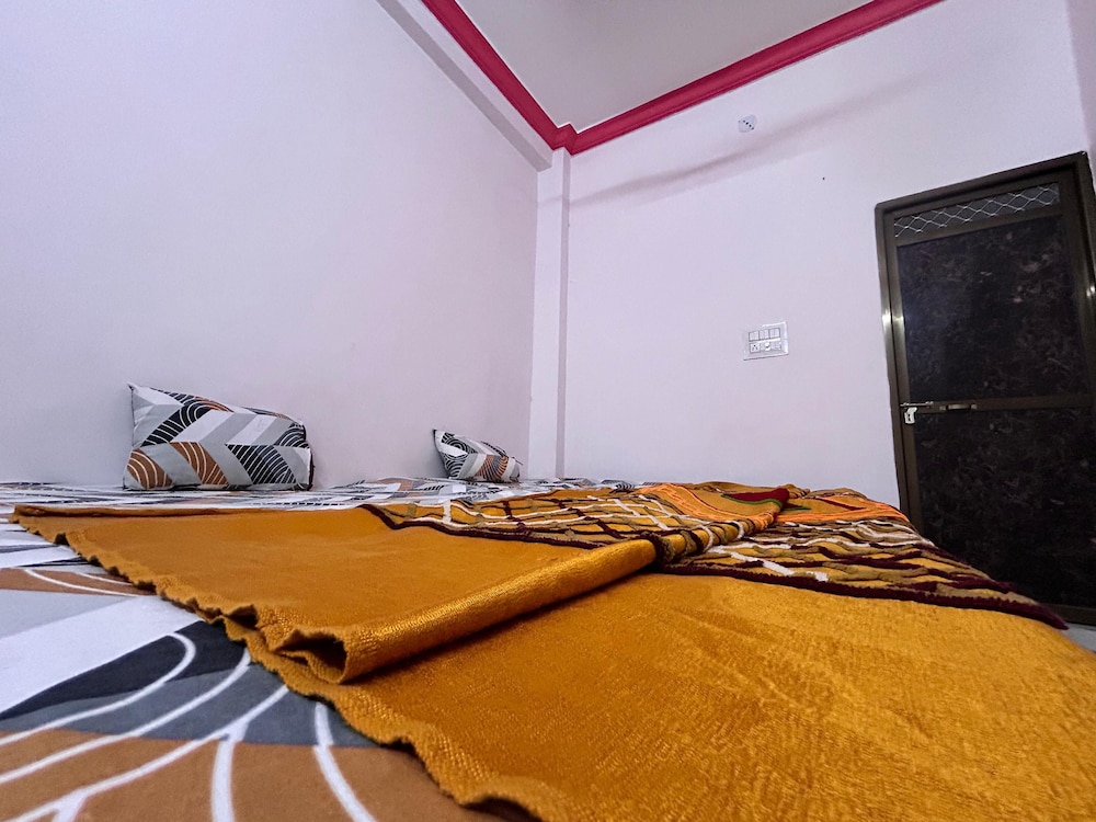 Anirudhha Home Stay