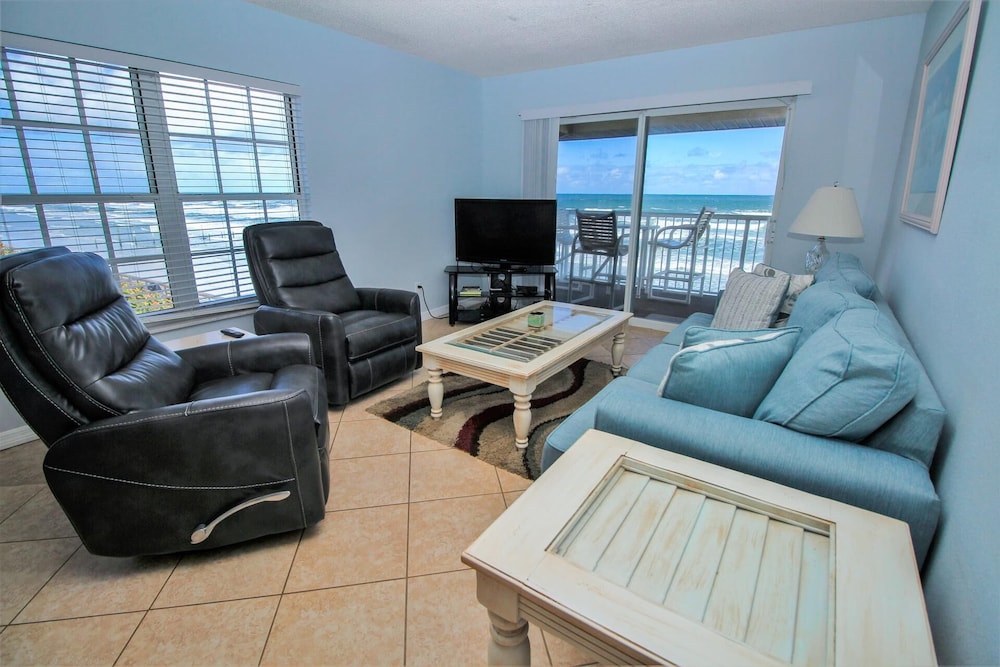 Point East 301