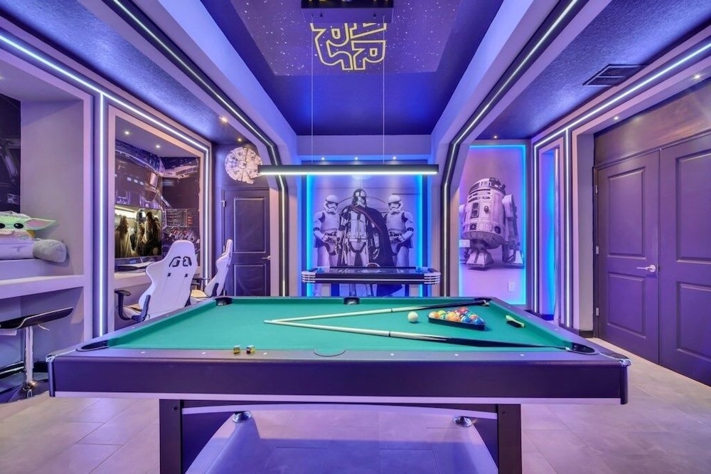 2900penolpe 9 Bedroom Home