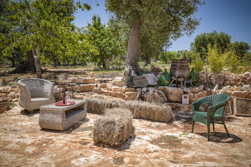 Paradise Trulli