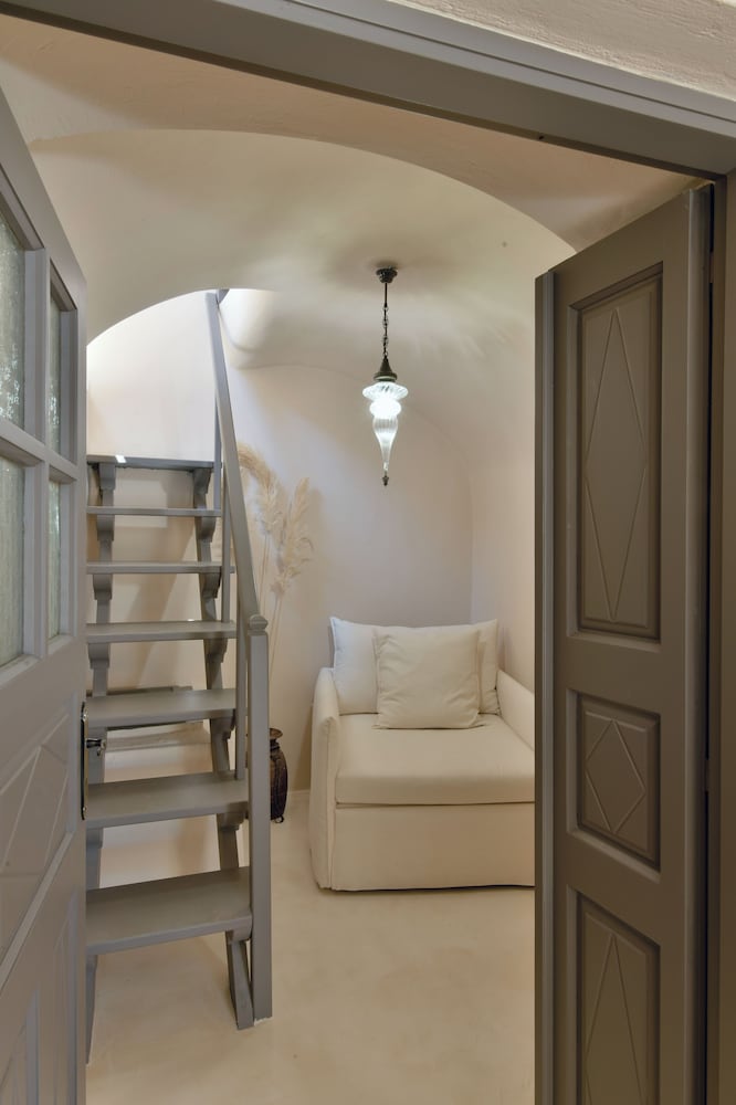 OIA Unique Homes by K&K