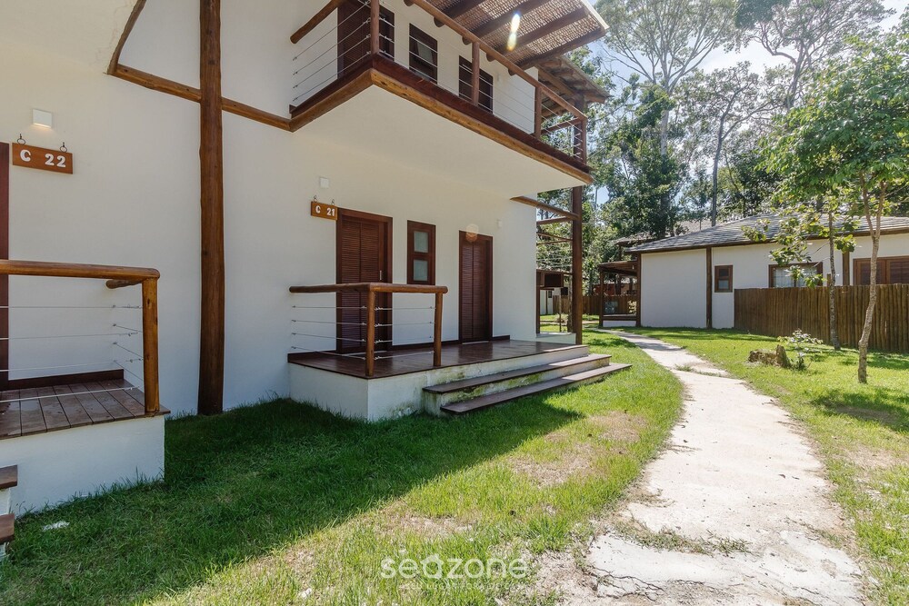 Houses in the Ecovillage D'ajuda Condominium - EVL