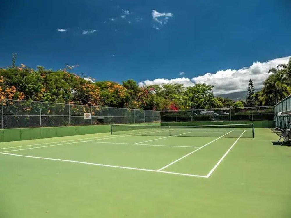Signature Residences at Maui Banyan
