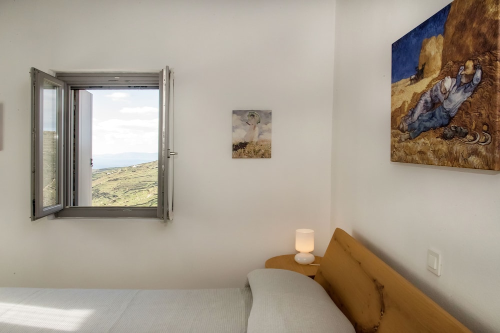 Tinos Pegion House