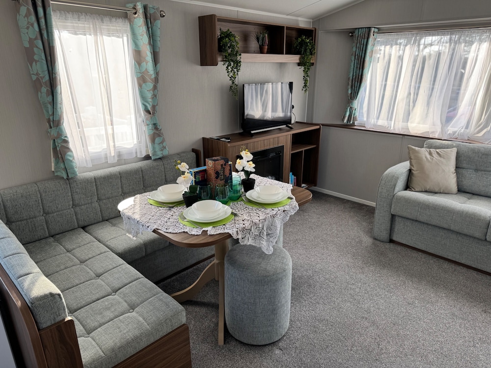 Haggerston Castle - Caravan - Sleeps 6 - Parking