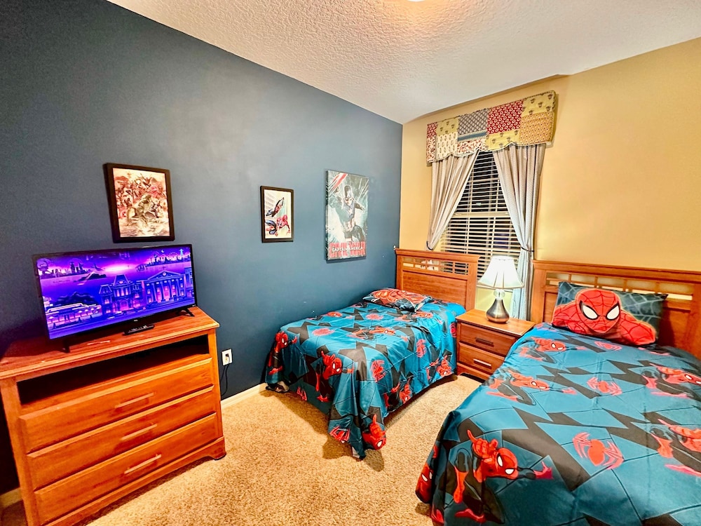 Luxury Compass 3BR Townhouse Near Disney Parks 2