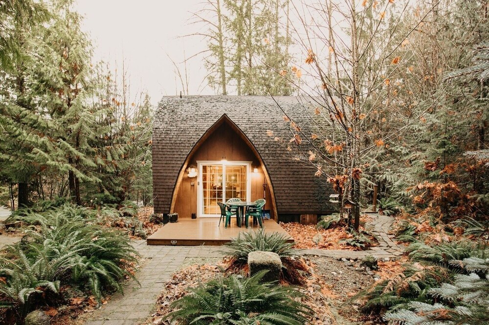 78mbr - Wood Stove - Wifi - Pets Ok - Bbq - Sleeps 6 1 Bedroom Home by RedAwning view 4