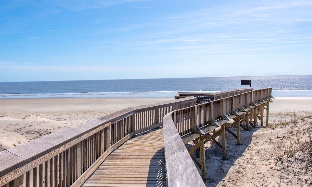 Kingsland Vacations - Hampton Inn  Suites Jekyll Island - Property Image 1