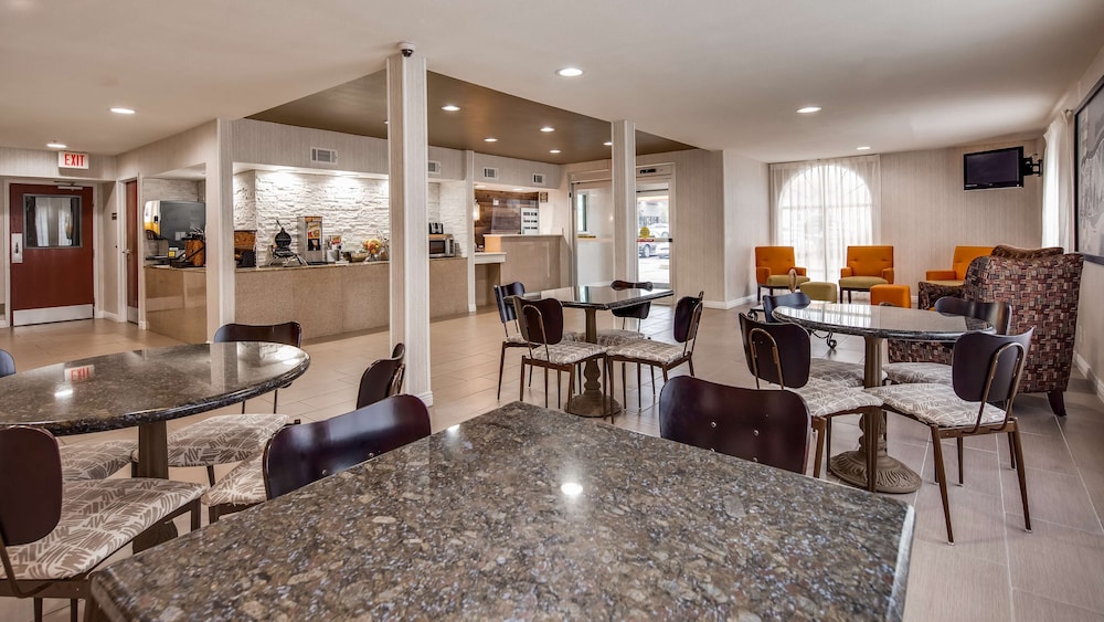 SureStay Hotel by Best Western Alexandria - Property Image 6