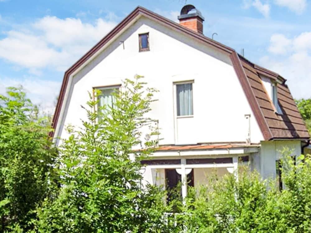 Holiday Home in Ruda With Terrace