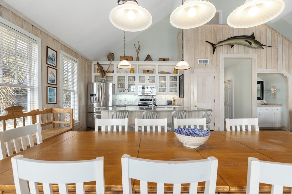 A Winterpast by the Sea - Gulf Front on 30A With Private Pool!