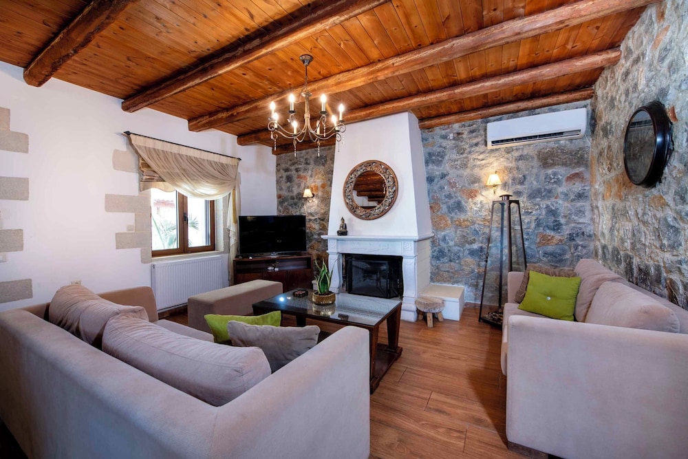 Geroulios Kastro Villas