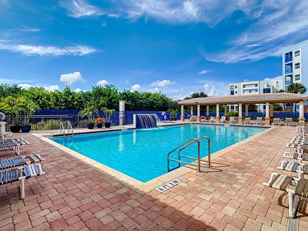 Enjoy Breath Taking Sunsets in This 3 2 Located Right off the Estuary Ow10-403 view 5