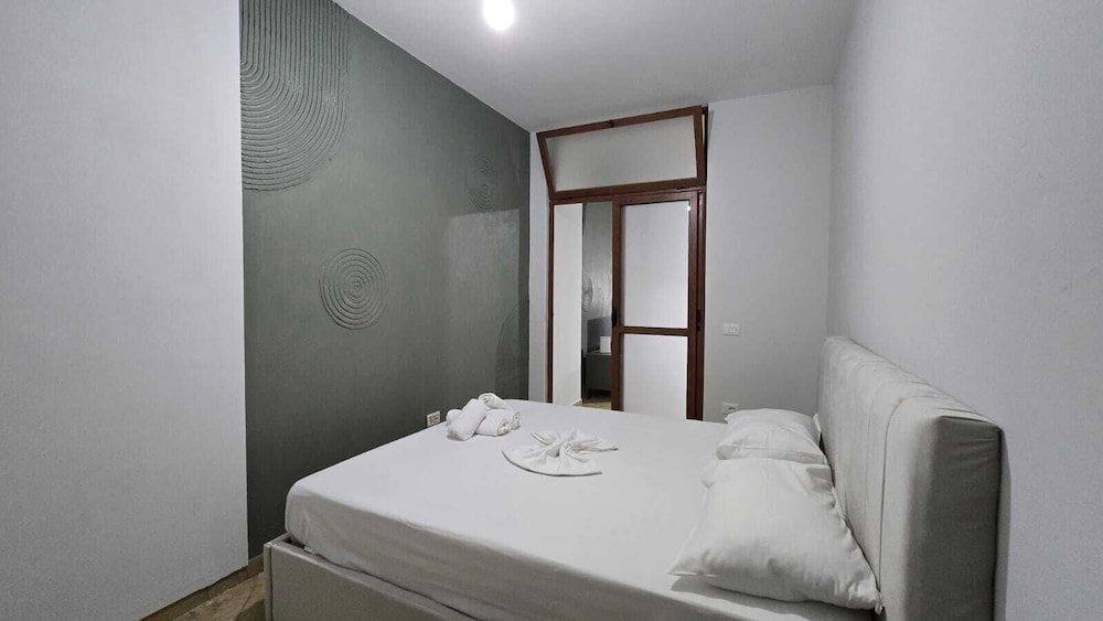 Tirent Apartment-One Bedroom Central