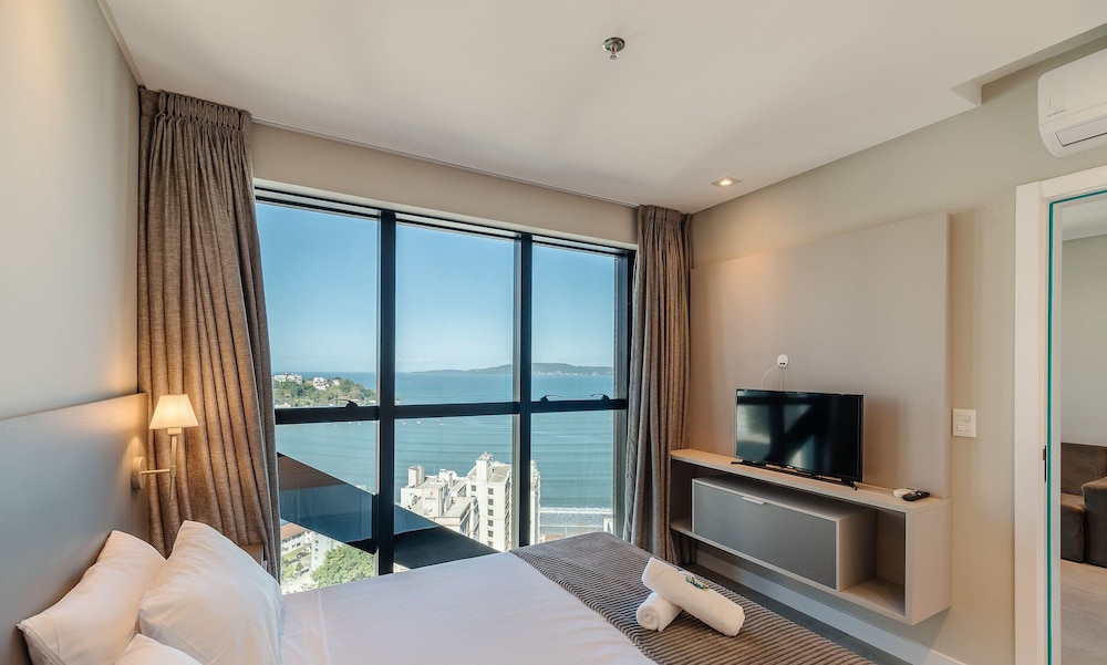 MHF II Apts Variados em Prédio com Vista para o Mar em Itapema