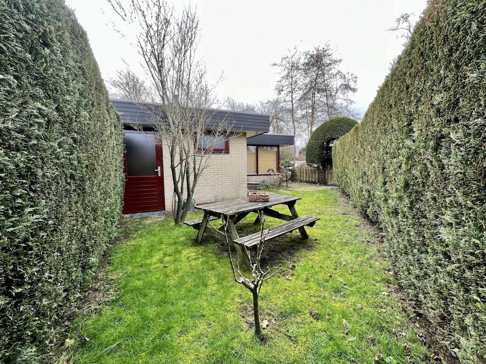Bungalow for 4 People in Wildrijk