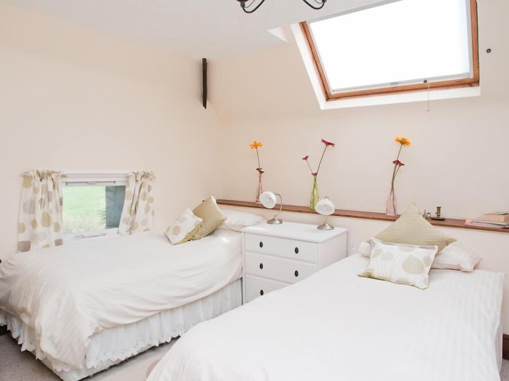 Hazel Cottage view 3