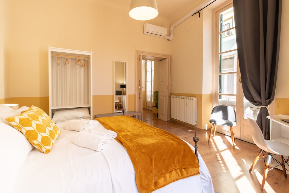 Family Apartments Angeli view 3