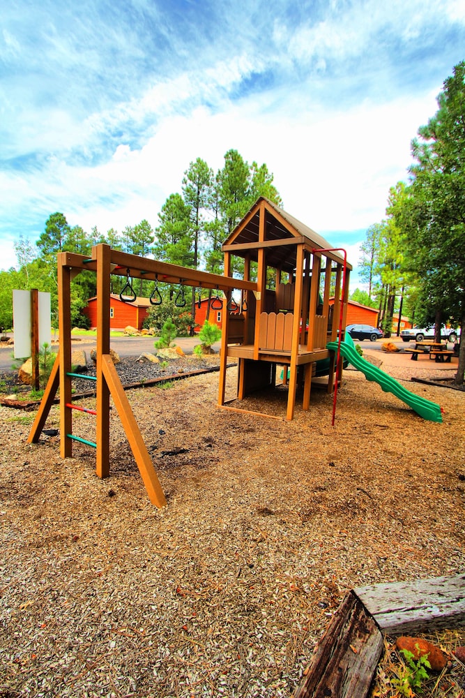 Roundhouse Resort