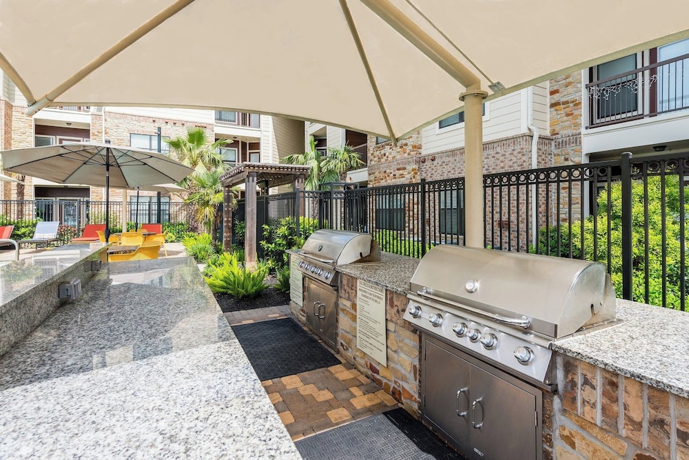 Landing Apartments Houston - Kingsland Blvd