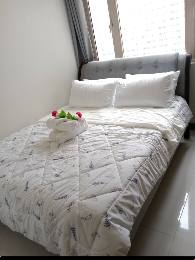 Luxurious Bayview 2BR Near MOA Picc CCP Free Wifi