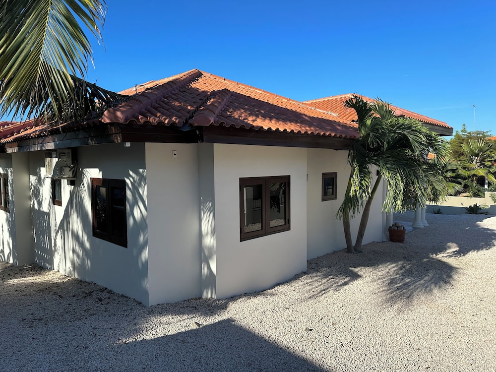 Luxurious Villa Blou, Steps From Beach Jan Thiel
