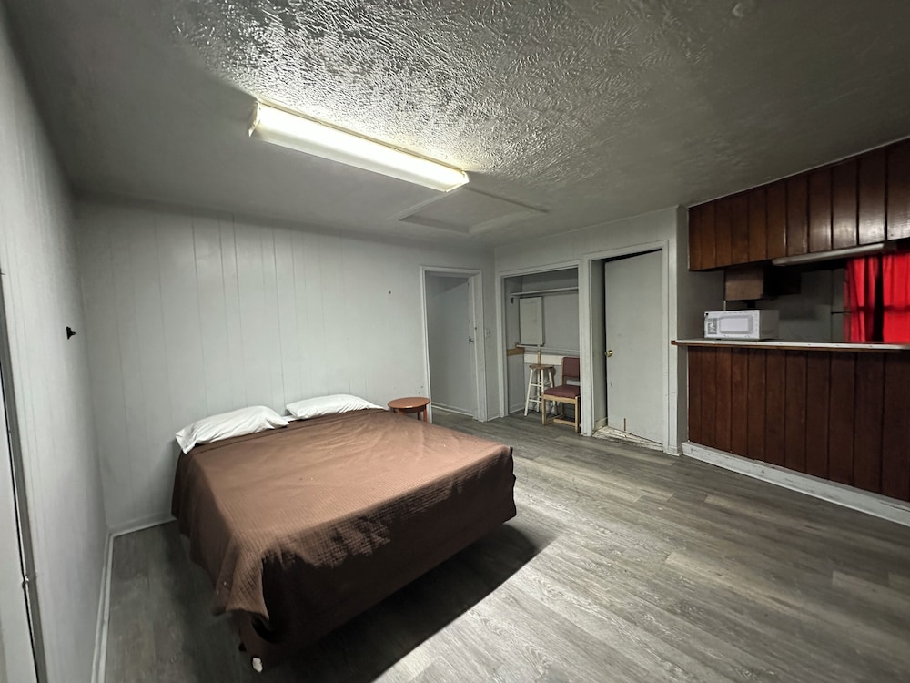 Colony Inn By OYO Columbus US-280