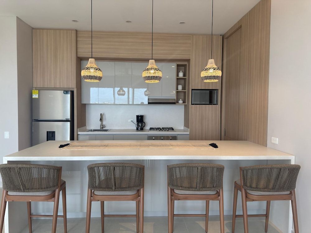 Apartamento Adalmar 804 con vista al mar