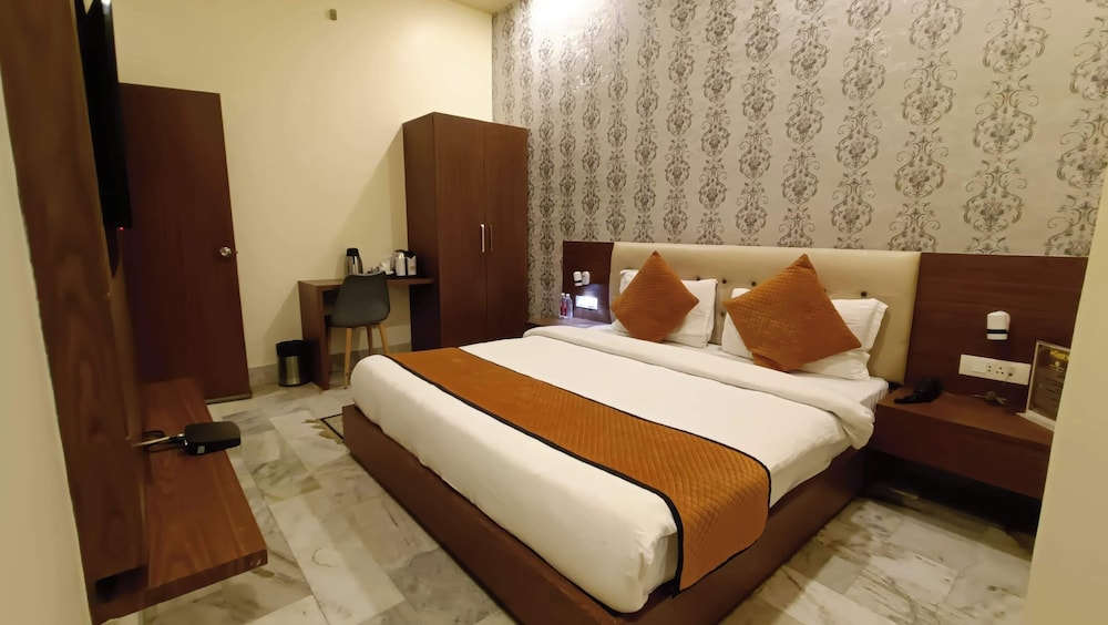THE KASHI RESIDENCY