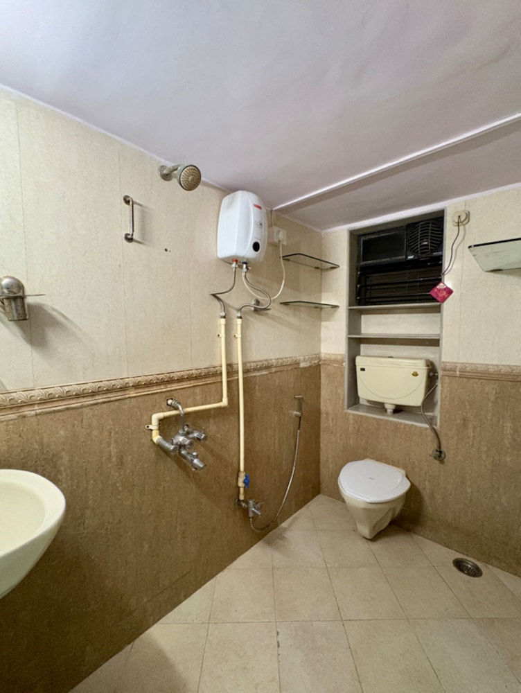 Locomo Hostel Mini - 9 mins from airport