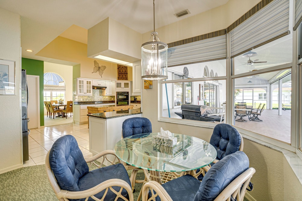 Poolside Bliss & Lake Fun: Florida Getaway!