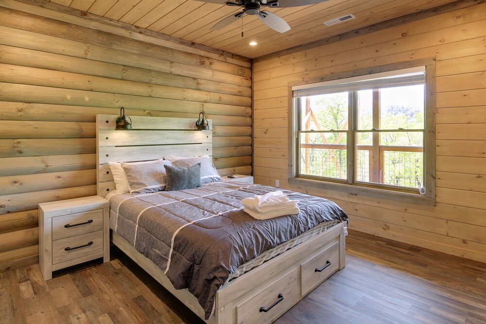 Luxury Sevierville Cabin w/ Private Hot Tub! view 3