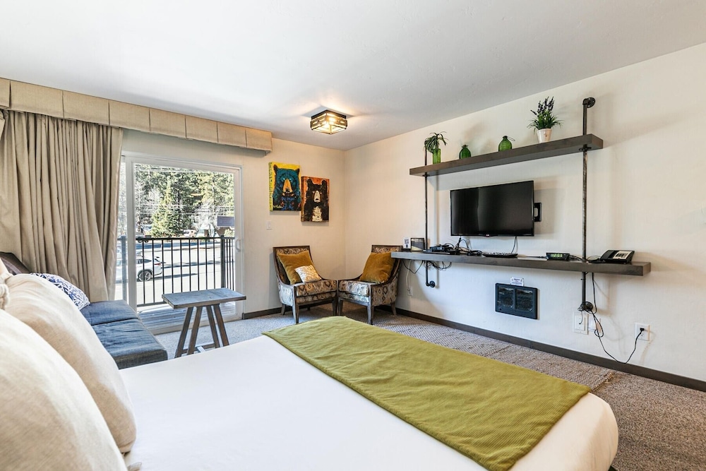 231 Bldg C 1 Bedroom Condo