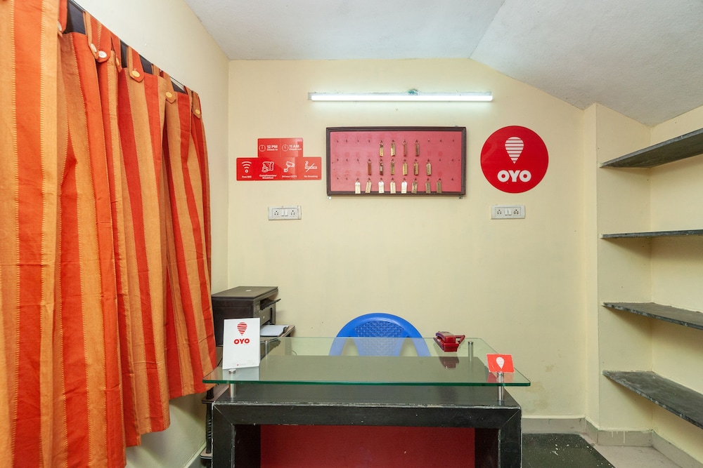 Lobby & Reception